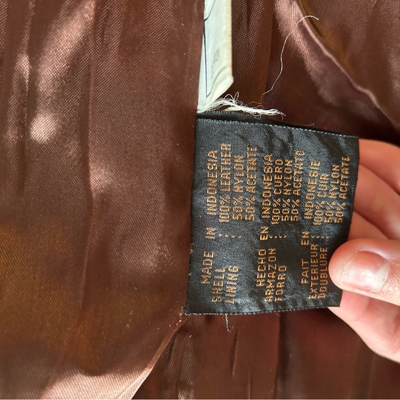 Brown Leather Jacket with a relaxed fit and open front design - Picture 10 of 12